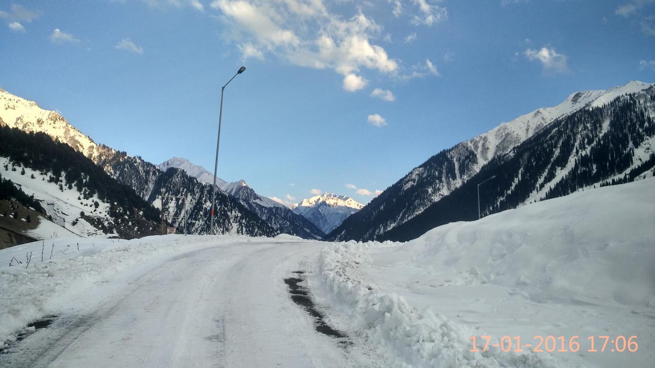 Hotel Glacier Heights โซนามาร์ก ภายนอก รูปภาพ